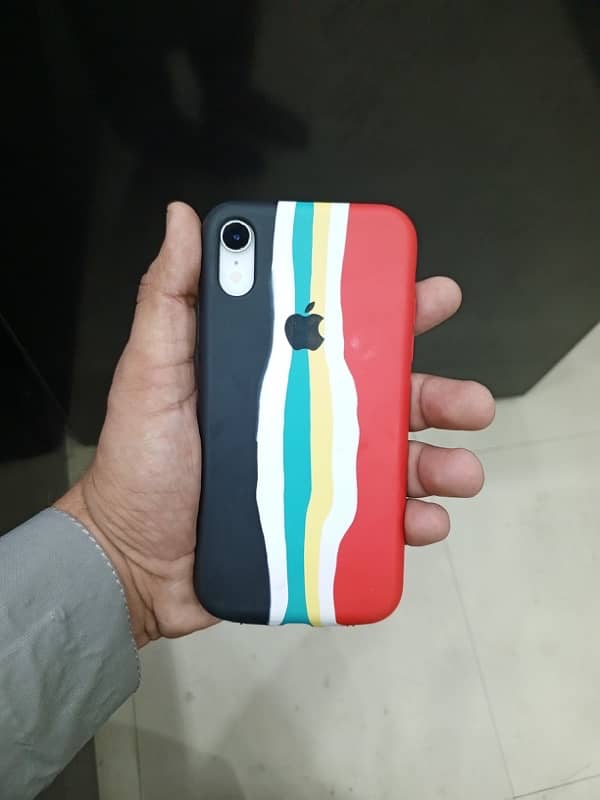 iPhone XR 6