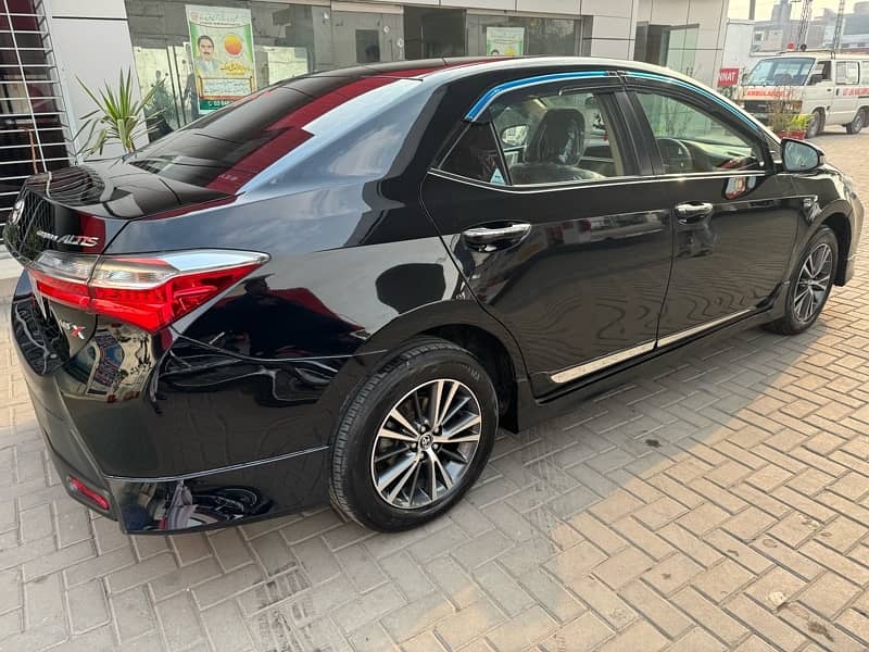 Toyota Corolla Altis 2022 SE 4