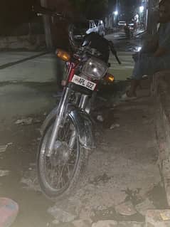 Honda 70 1 hand used good condition low price RS 1,29,000