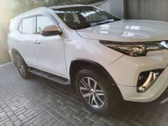 Toyota Fortuner V 2020 0