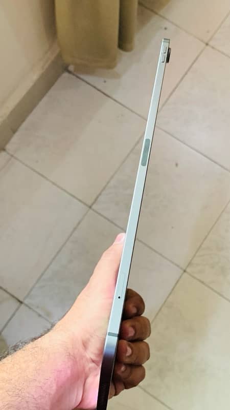 iPad Pro 3rd Generation 12.9 cellular 6