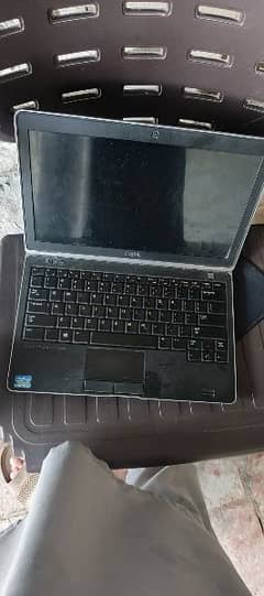 Dell Core i5 4gb ram and 250hdd memory