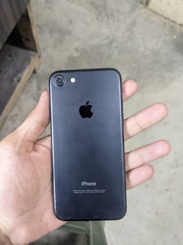 iPhone7 /32gb storage 5