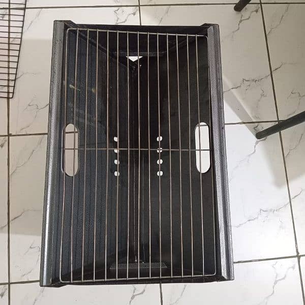 Portable and Foldable BBQ Stand with Grill in New Condition 0