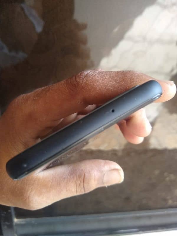 Google pixel 4 6gb 128gb. PTA approved 2