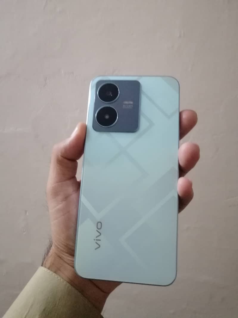 Vivo y22 4+4/64 3