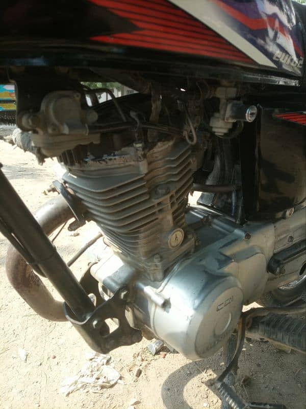 Honda 125 black 8