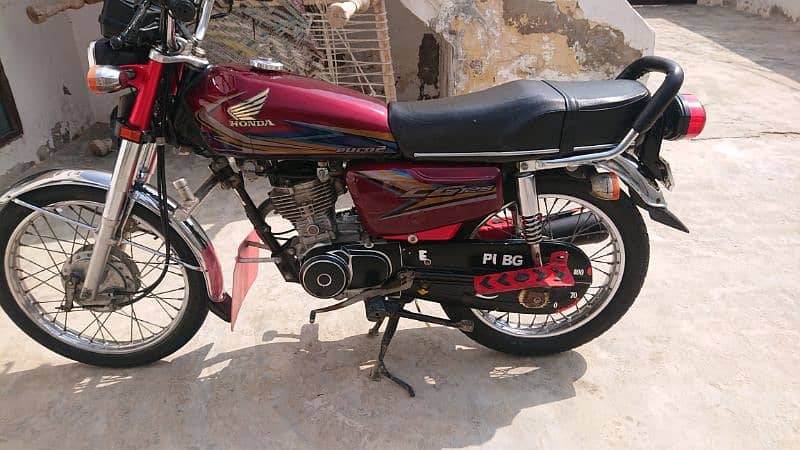 hi i want to sell my honda 125 bike 1