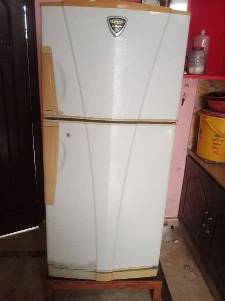 Waves Fridge full Medium Size 1