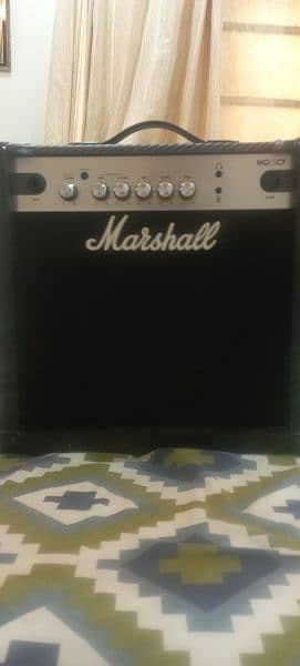 Marshall Guitar Amplifier MG15CF Best Condition contact +447438355958 2