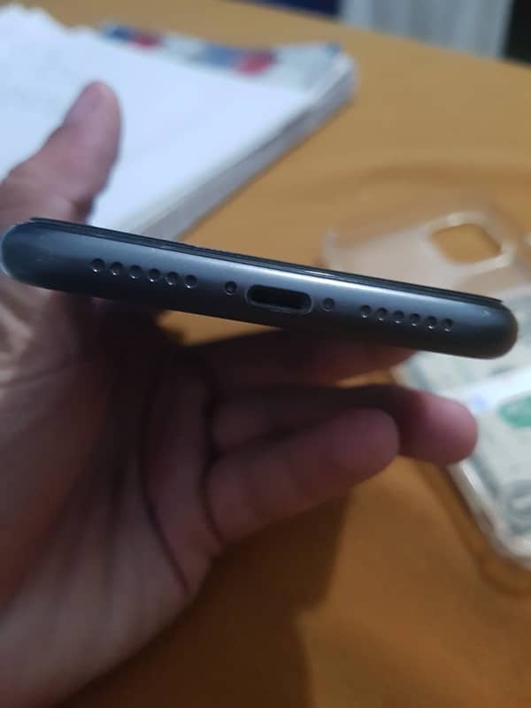 iPhone 11 JV 128gb 1