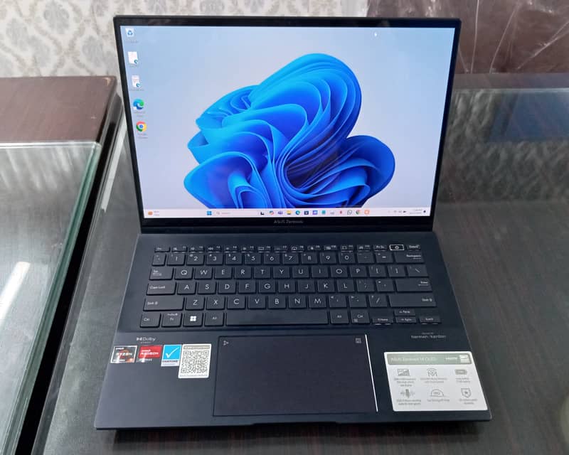 Asus Zenbook 14 OLED l AMD Ryzen 5-7530U l 8GB+256SSD 0