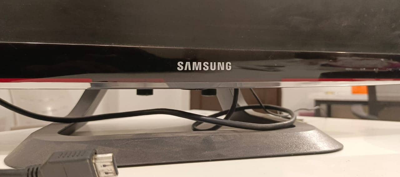 Samsung 24" SA350 fresh Lcd monitor for sale 1