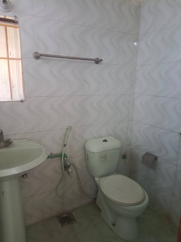 2 Bedroom Flat with Gas for Rent In G-15 Islamabad 3