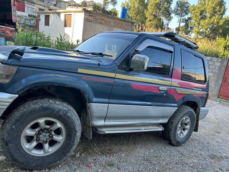 Mitsubishi Pajero 1993 2