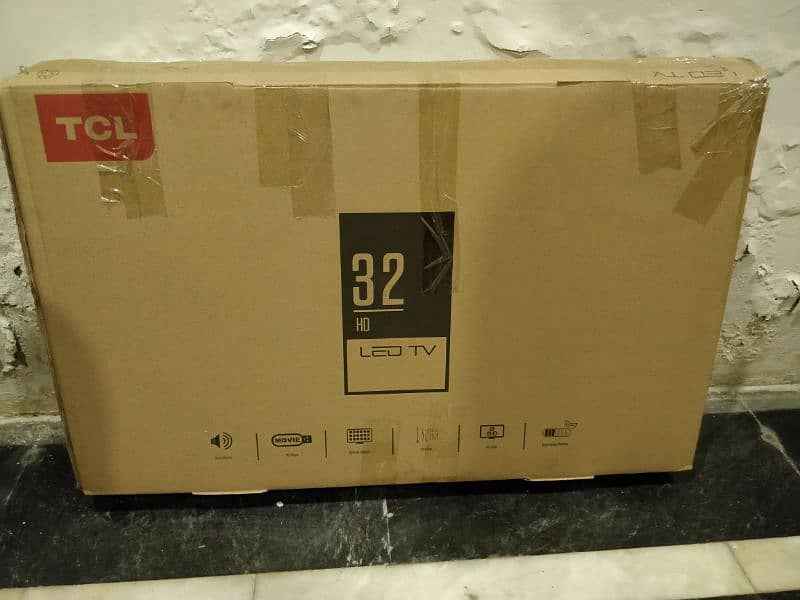 TCL 32" TELEVISION 1