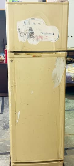 dawlance fridge good working condition 10 by 10