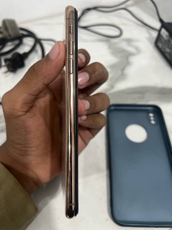 Iphone xs max sale and exchange(03274554843)whtsapp &contact nmber. 6