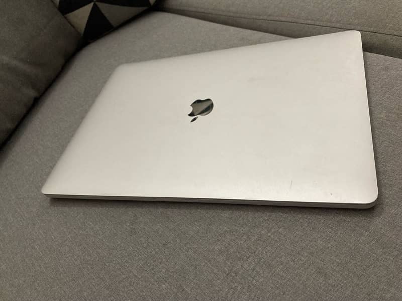 Macbook Pro 2017 (Battry Service) 0