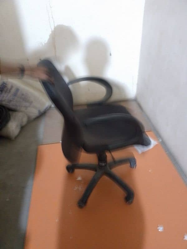 02 chair for sell condition 10/8 4