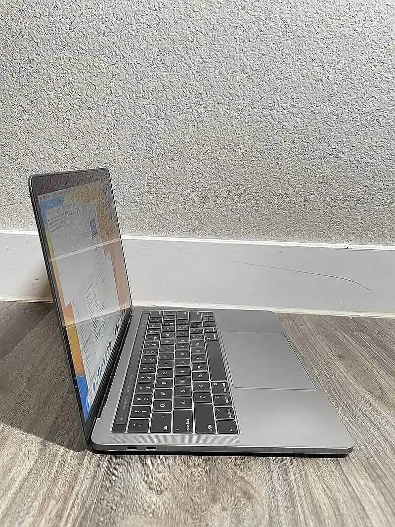 Apple MacBook Pro 2019 Core i5-8th Gen Retina 13" Inch With Touch Bar 1