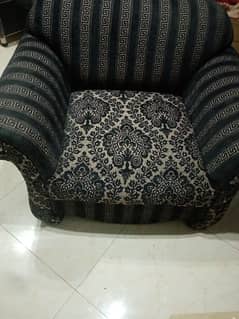 5 seater sofa set in outstanding condition.