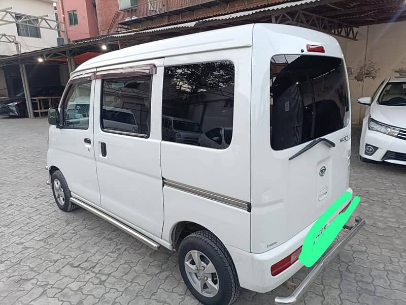 Daihatsu Hijet 2016 6