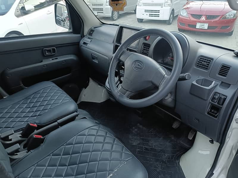 Daihatsu Hijet 2016 9