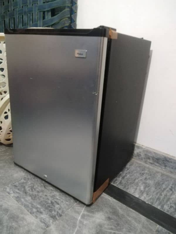 haier fridge for sell 1