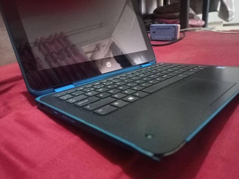 HP laptop flip & touch screen 4