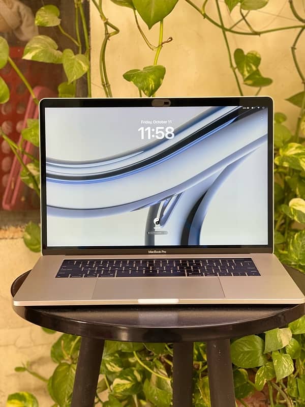 MacBook Pro 2018 (15inch) i9 32GB 512GB 0