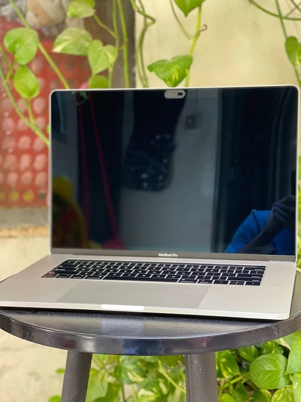 MacBook Pro 2018 (15inch) i9 32GB 512GB 2