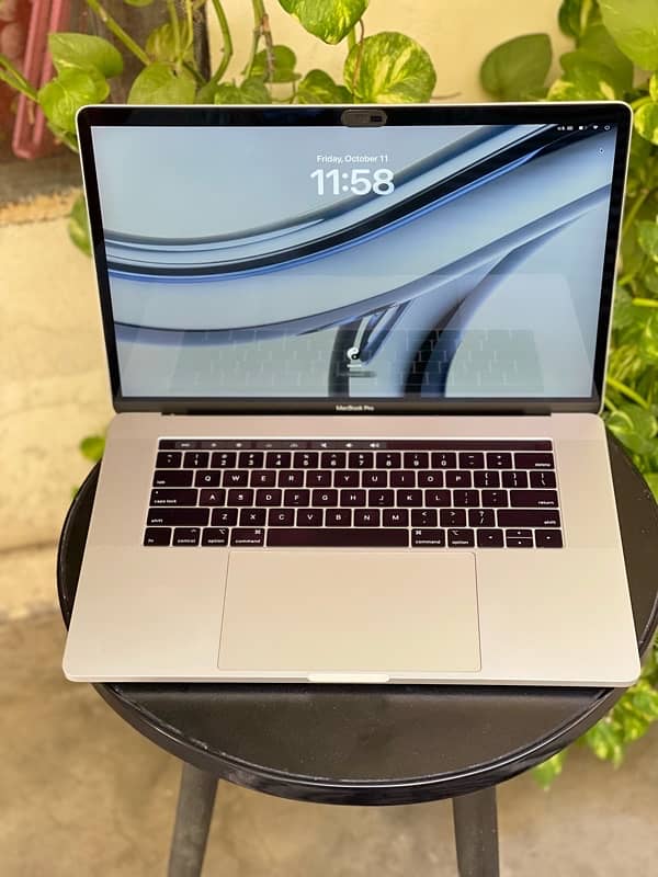 MacBook Pro 2018 (15inch) i9 32GB 512GB 3