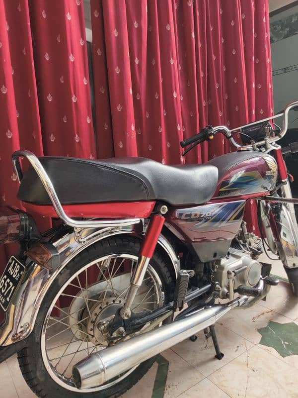 Honda CD 70 2021 4