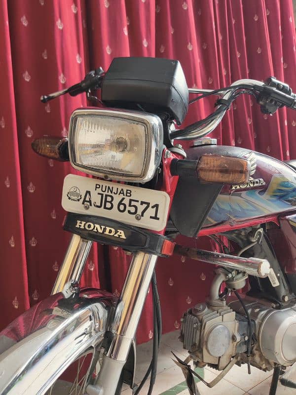 Honda CD 70 2021 10