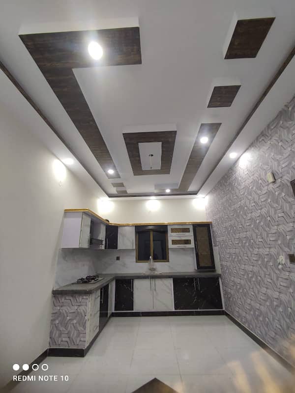 Shamsi Society 3rd Floor 2 Bed DD For Sale With Roof 1