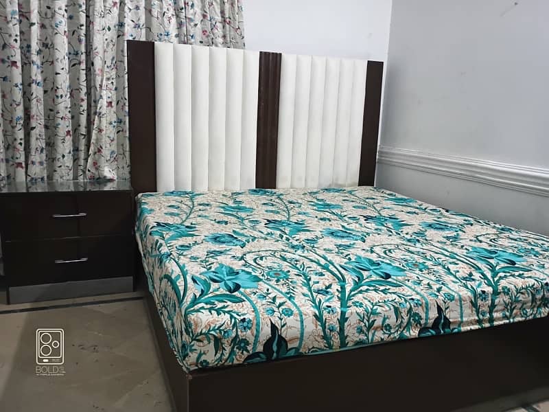 King Bed With Set For Sale without Mattress 3