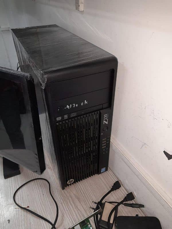 workstation computer for sale used 3 only month 2