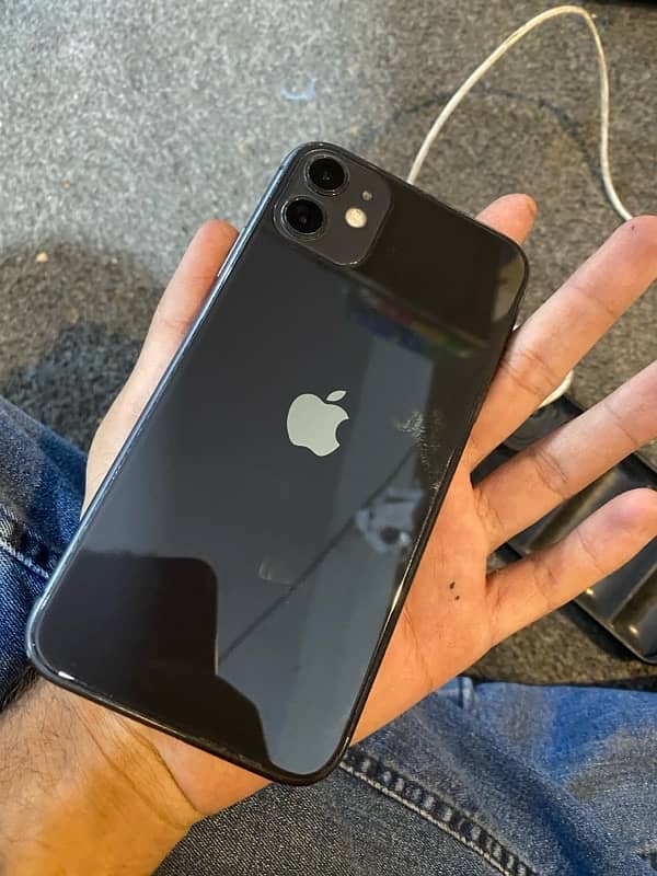 iPhone 11 128gb pta approved with box 4