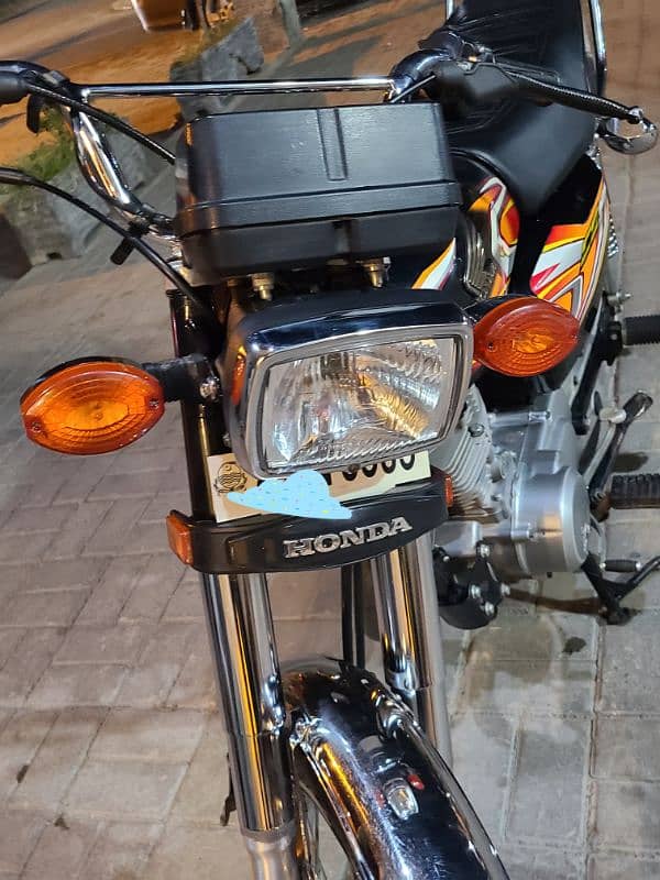 Honda CG 125 Black 7