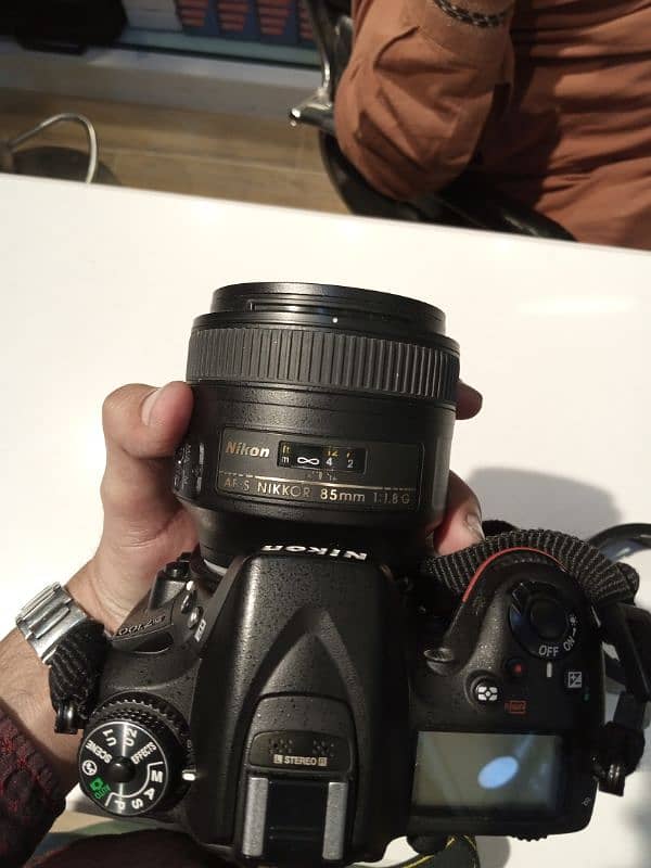 Nikon 85mm/1.8g Lens 7