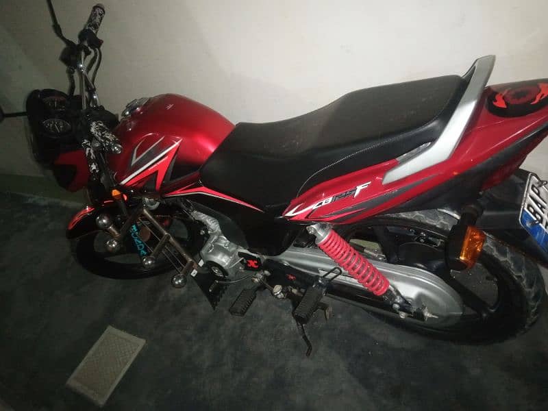 Honda CB 125 F for sale in lush condition 1