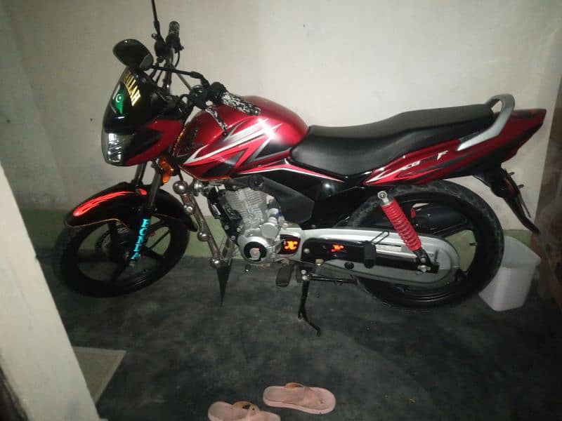 Honda CB 125 F for sale in lush condition 2