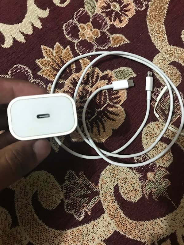 apple charger, original  1