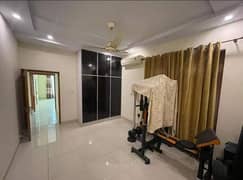 1 KANAL HOUSE AVAILABLE FOR RENT