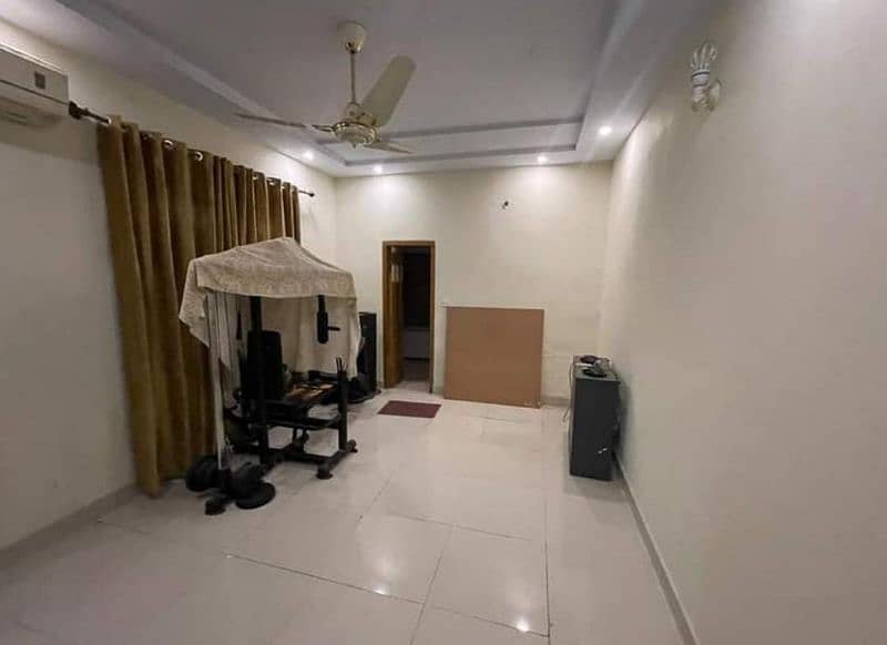 1 KANAL HOUSE AVAILABLE FOR RENT 2