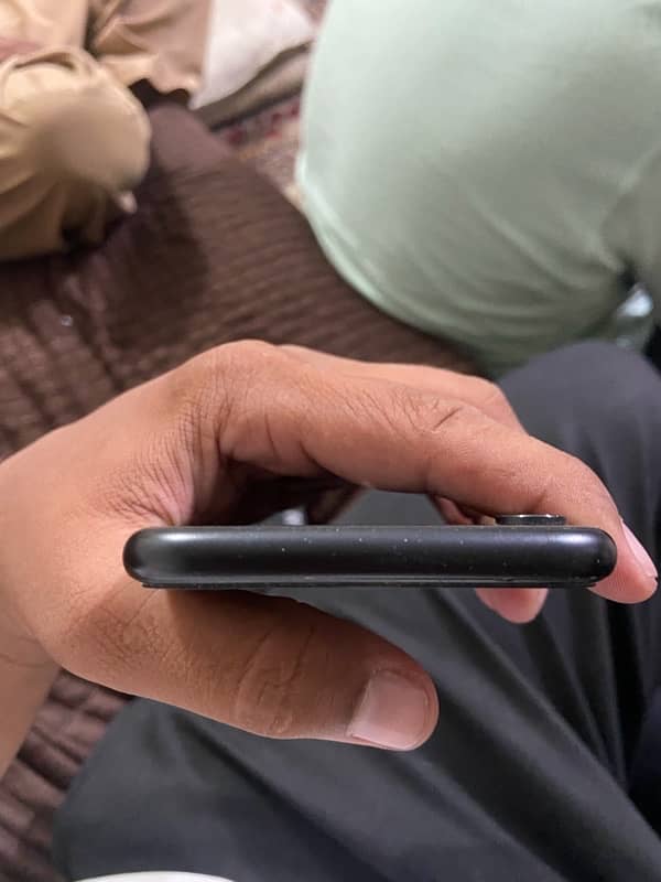 I phone XR PTA dual sim 4