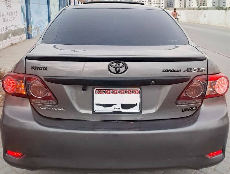 Toyota Corolla Altis SR 2010 in mint condition 11