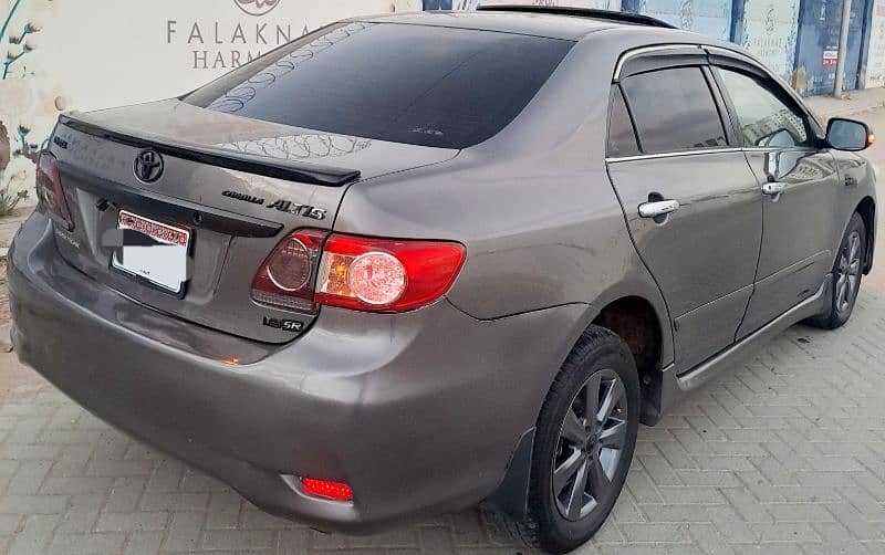 Toyota Corolla Altis SR 2010 in mint condition 12