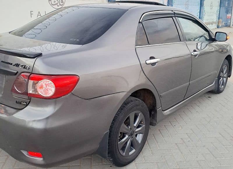 Toyota Corolla Altis SR 2010 in mint condition 13